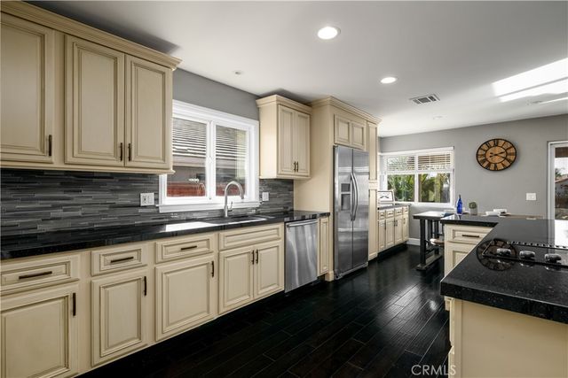 30205 Channel Way, Canyon Lake, CA 92587