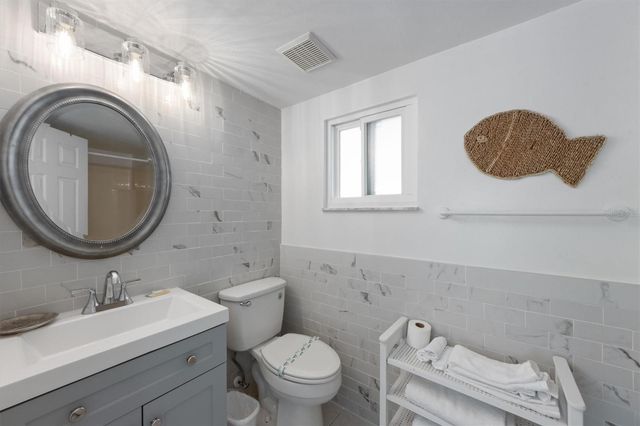 5807 DE PALMAS AVENUE, Holmes Beach, FL 34217