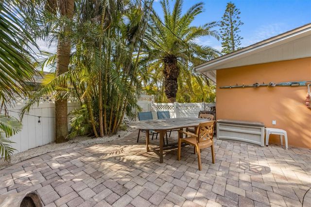5807 DE PALMAS AVENUE, Holmes Beach, FL 34217