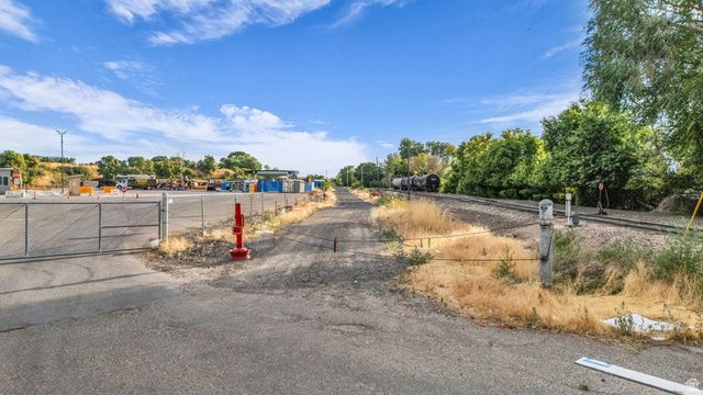 871 W 2100 S, West Haven, UT 84401