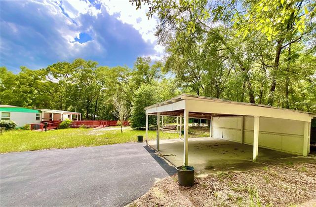 8232 SWAN LAKE ROAD, Melrose, FL 32666