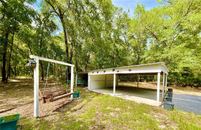 8232 SWAN LAKE ROAD, Melrose, FL 32666