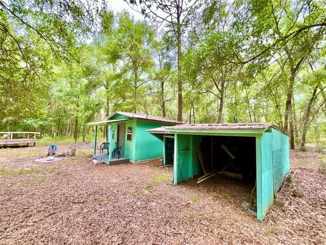 8232 SWAN LAKE ROAD, Melrose, FL 32666