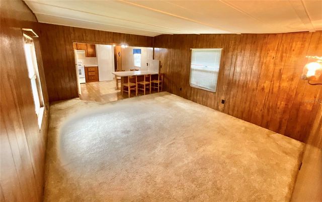 8232 SWAN LAKE ROAD, Melrose, FL 32666