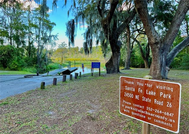 8232 SWAN LAKE ROAD, Melrose, FL 32666