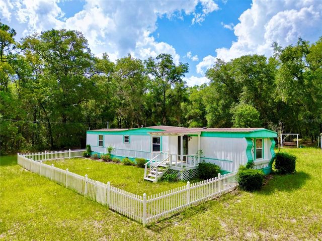 8232 SWAN LAKE ROAD, Melrose, FL 32666