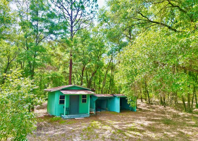 8232 SWAN LAKE ROAD, Melrose, FL 32666