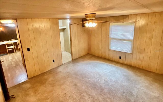 8232 SWAN LAKE ROAD, Melrose, FL 32666