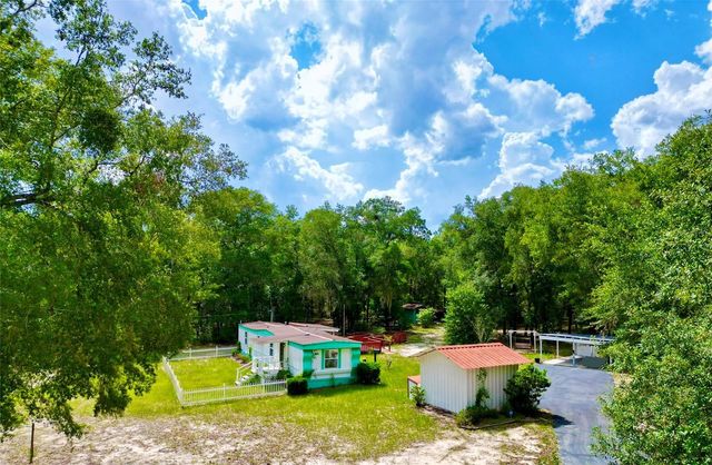8232 SWAN LAKE ROAD, Melrose, FL 32666