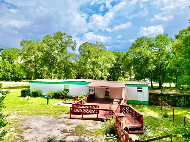 8232 SWAN LAKE ROAD, Melrose, FL 32666