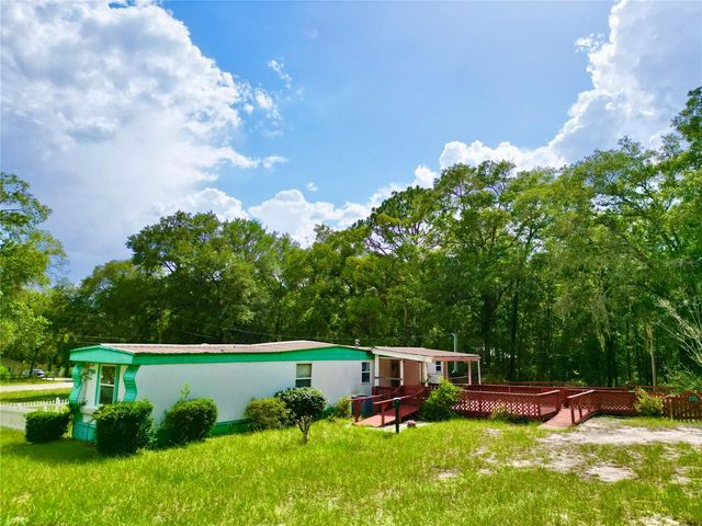 8232 SWAN LAKE ROAD, Melrose, FL 32666