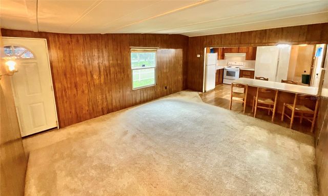 8232 SWAN LAKE ROAD, Melrose, FL 32666