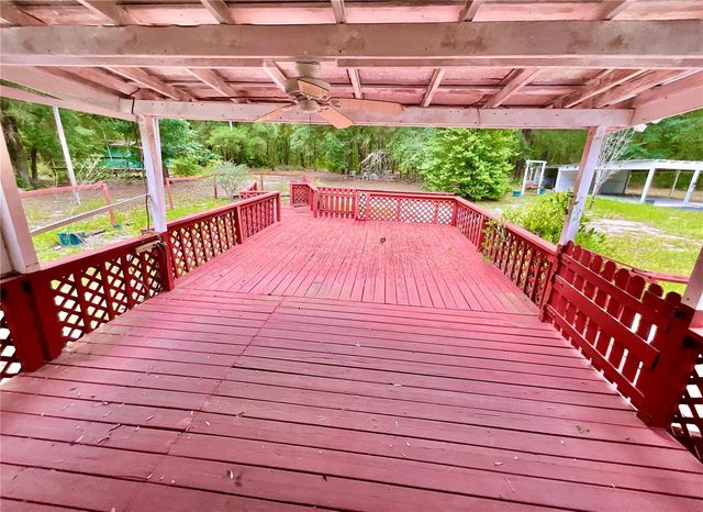8232 SWAN LAKE ROAD, Melrose, FL 32666