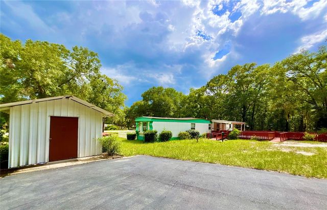 8232 SWAN LAKE ROAD, Melrose, FL 32666