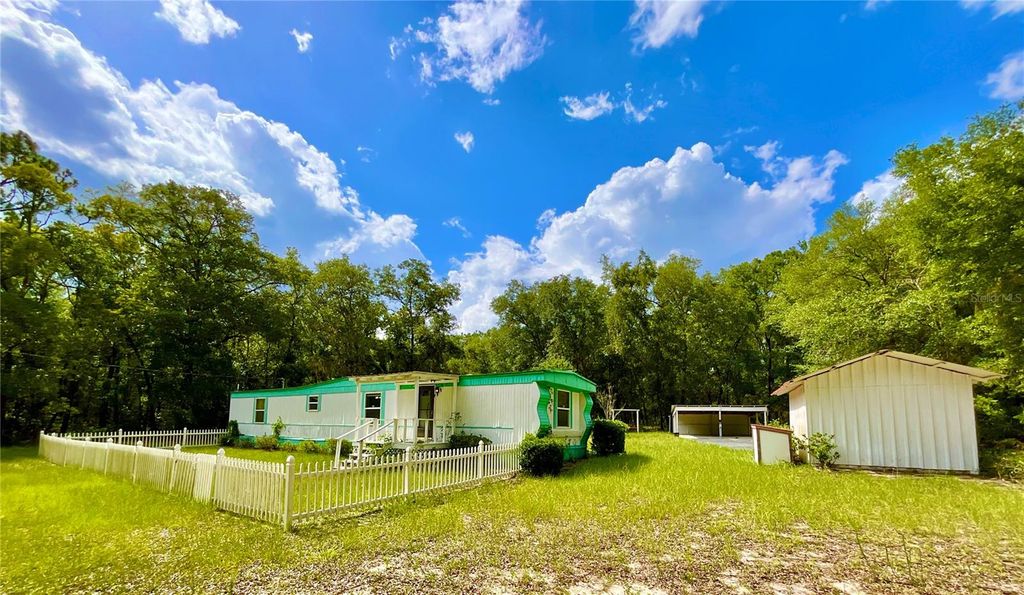 8232 SWAN LAKE ROAD, Melrose, FL 32666