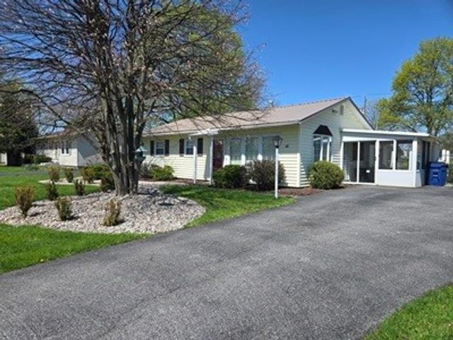 16 Christy Parkway, Mendon, NY 14472