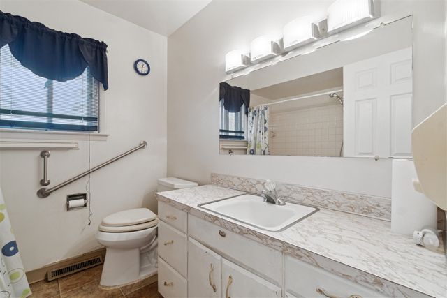 3172 Mysylvia Drive, Saginaw, MI 48601