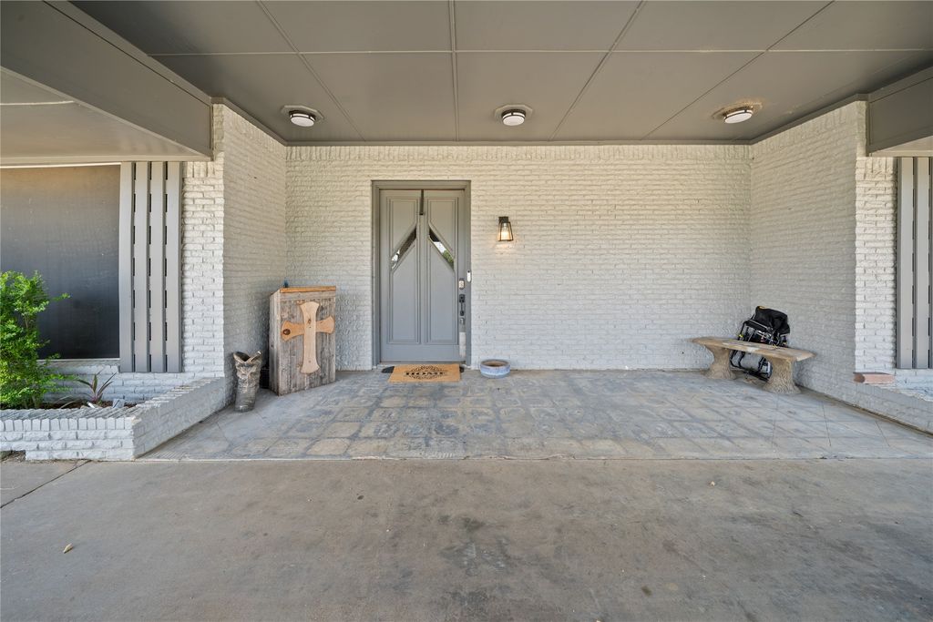 1629 Blair Drive, Cleburne, TX 76031 — photo 4