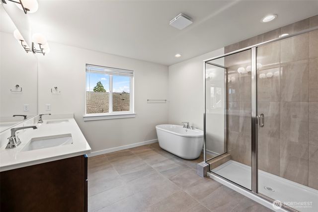 3183 Roosevelt Avenue, Enumclaw, WA 98022