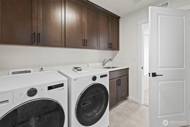 3183 Roosevelt Avenue, Enumclaw, WA 98022