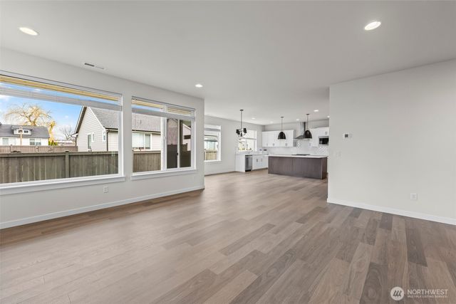 3183 Roosevelt Avenue, Enumclaw, WA 98022