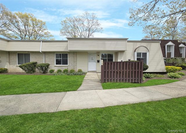 119 Sagamore Hills Drive, Port Jefferson, NY 11776