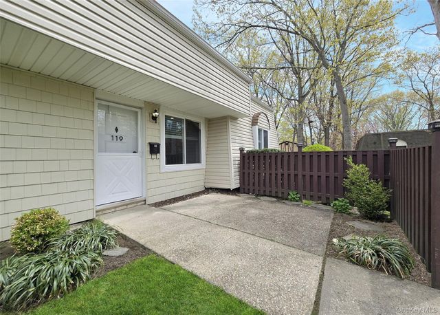 119 Sagamore Hills Drive, Port Jefferson, NY 11776