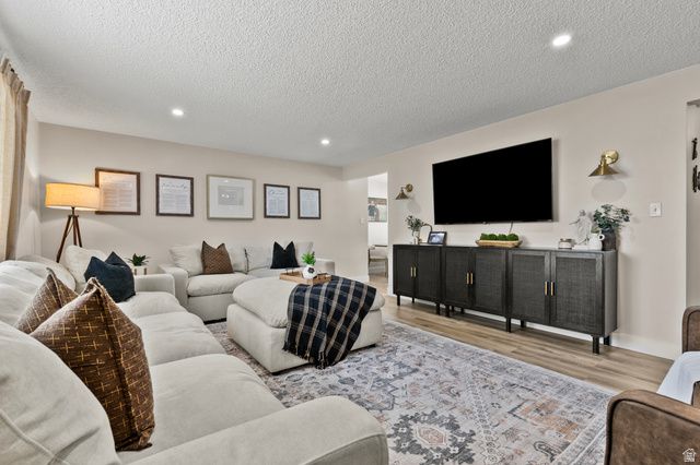 985 1ST ST, Ogden, UT 84404