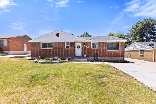 985 1ST ST, Ogden, UT 84404