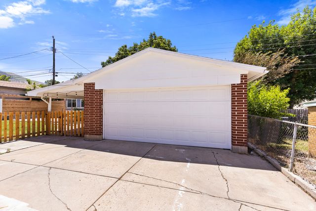 985 1ST ST, Ogden, UT 84404