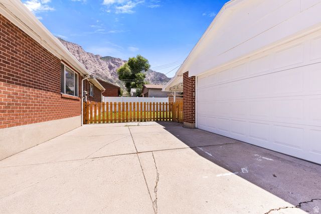 985 1ST ST, Ogden, UT 84404