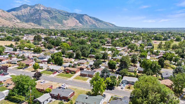 985 1ST ST, Ogden, UT 84404