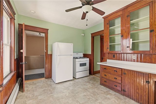 984 York Avenue 2L, Pawtucket, RI 02861