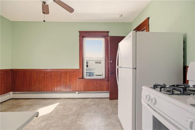 984 York Avenue 2L, Pawtucket, RI 02861