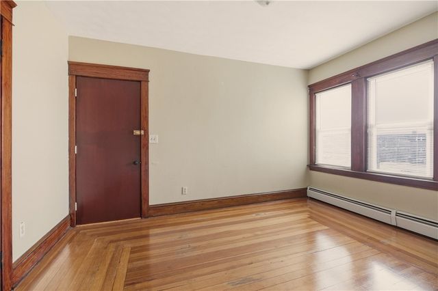 984 York Avenue 2L, Pawtucket, RI 02861