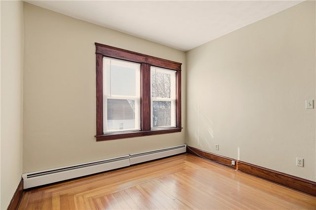 984 York Avenue 2L, Pawtucket, RI 02861
