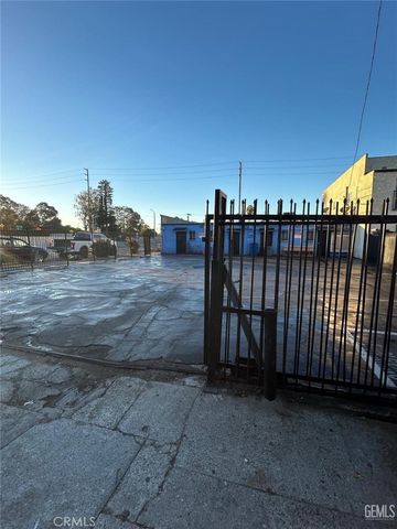 1303 W Willow, Long Beach, CA 90810