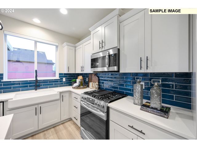 17318 Sw ATFALATI Ln Sw, Sherwood, OR 97140