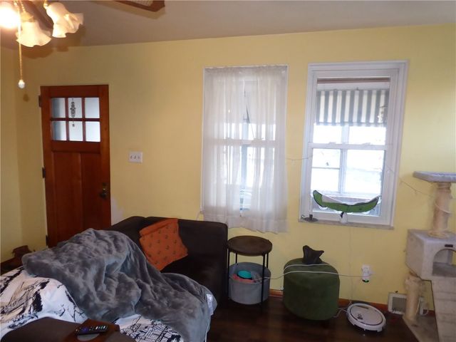 3420 Middletown Rd, Chartiers City, PA 15204