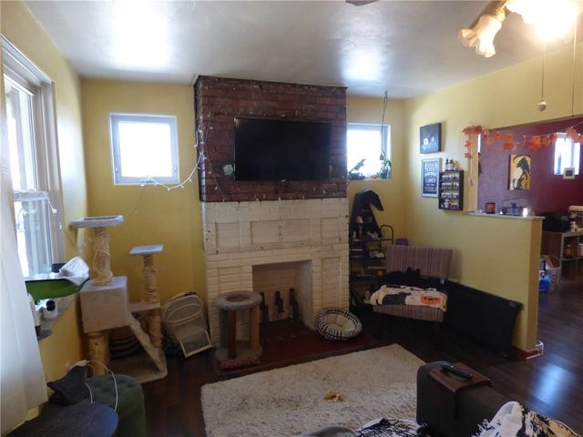 3420 Middletown Rd, Chartiers City, PA 15204