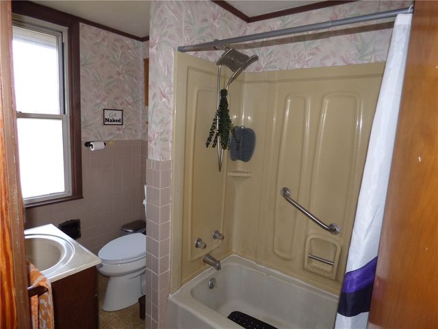 3420 Middletown Rd, Chartiers City, PA 15204