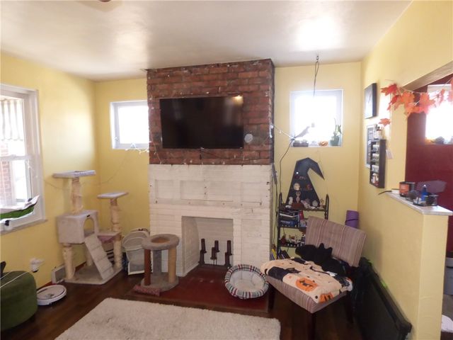 3420 Middletown Rd, Chartiers City, PA 15204