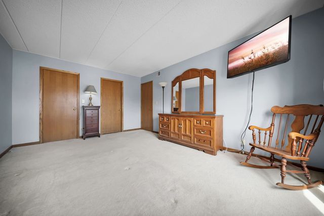 1389 Perry Street 203, Des Plaines, IL 60016