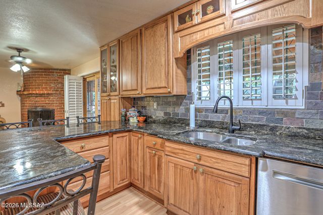 3050 W Calle De Dalias, Tucson, AZ 85745