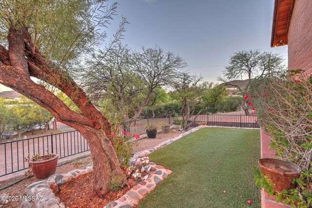 3050 W Calle De Dalias, Tucson, AZ 85745