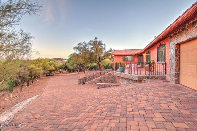 3050 W Calle De Dalias, Tucson, AZ 85745