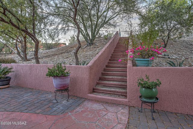 3050 W Calle De Dalias, Tucson, AZ 85745