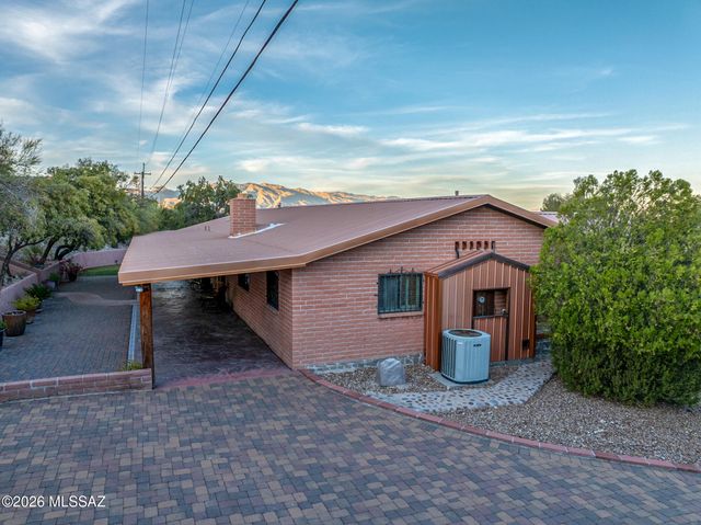3050 W Calle De Dalias, Tucson, AZ 85745