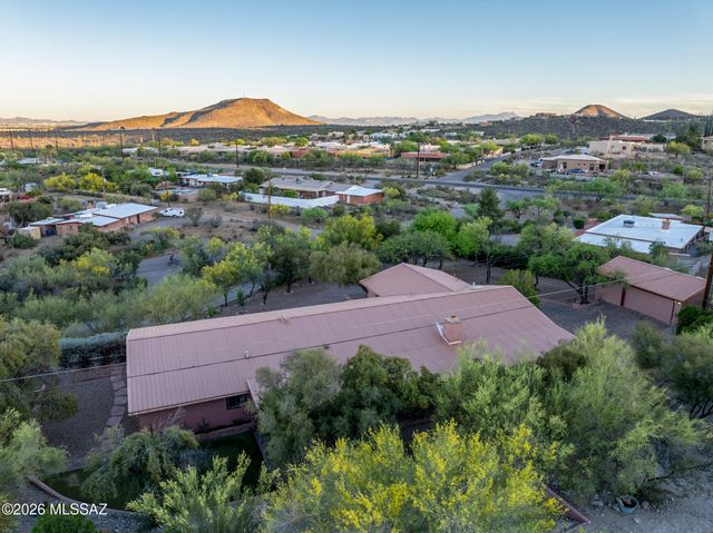 3050 W Calle De Dalias, Tucson, AZ 85745