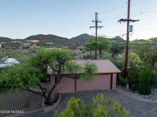 3050 W Calle De Dalias, Tucson, AZ 85745